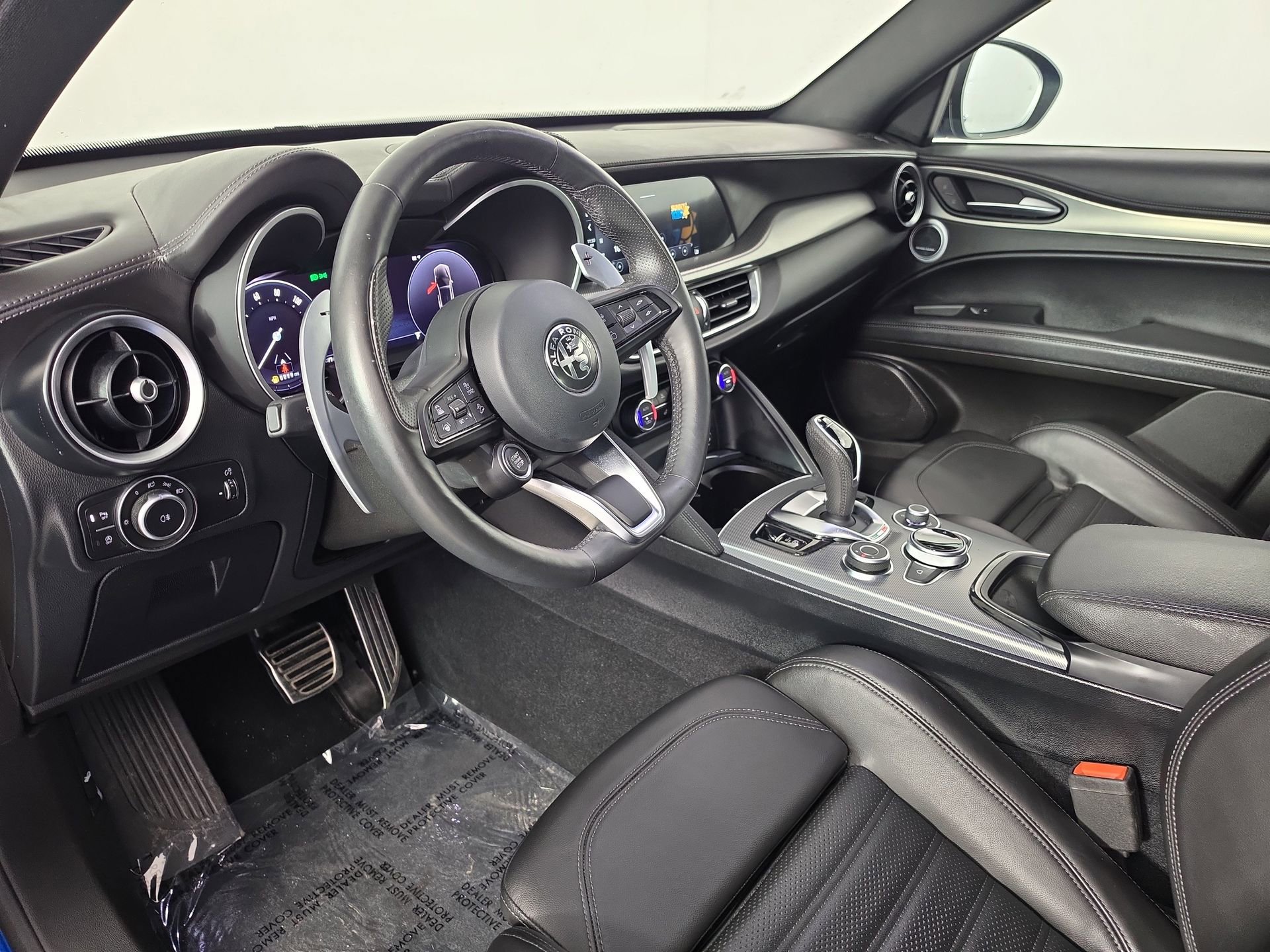 Used 2024 Alfa Romeo Stelvio Veloce AWD/4WD image 14