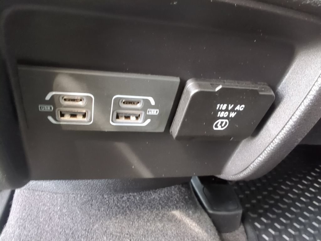 Used 2022 Jeep Cherokee Trailhawk AWD/4WD image 38
