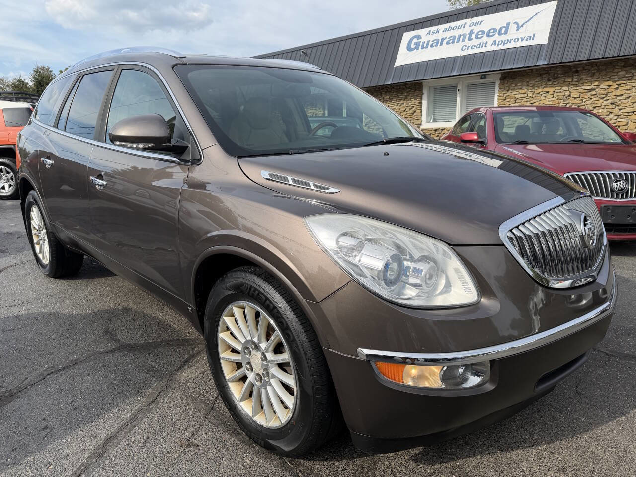 Used 2009 Buick Enclave CXL w/ Driver Confidence Package image 1