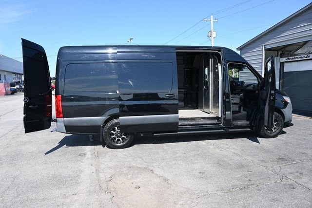 Used 2019 Mercedes-Benz Sprinter 2500 image 17