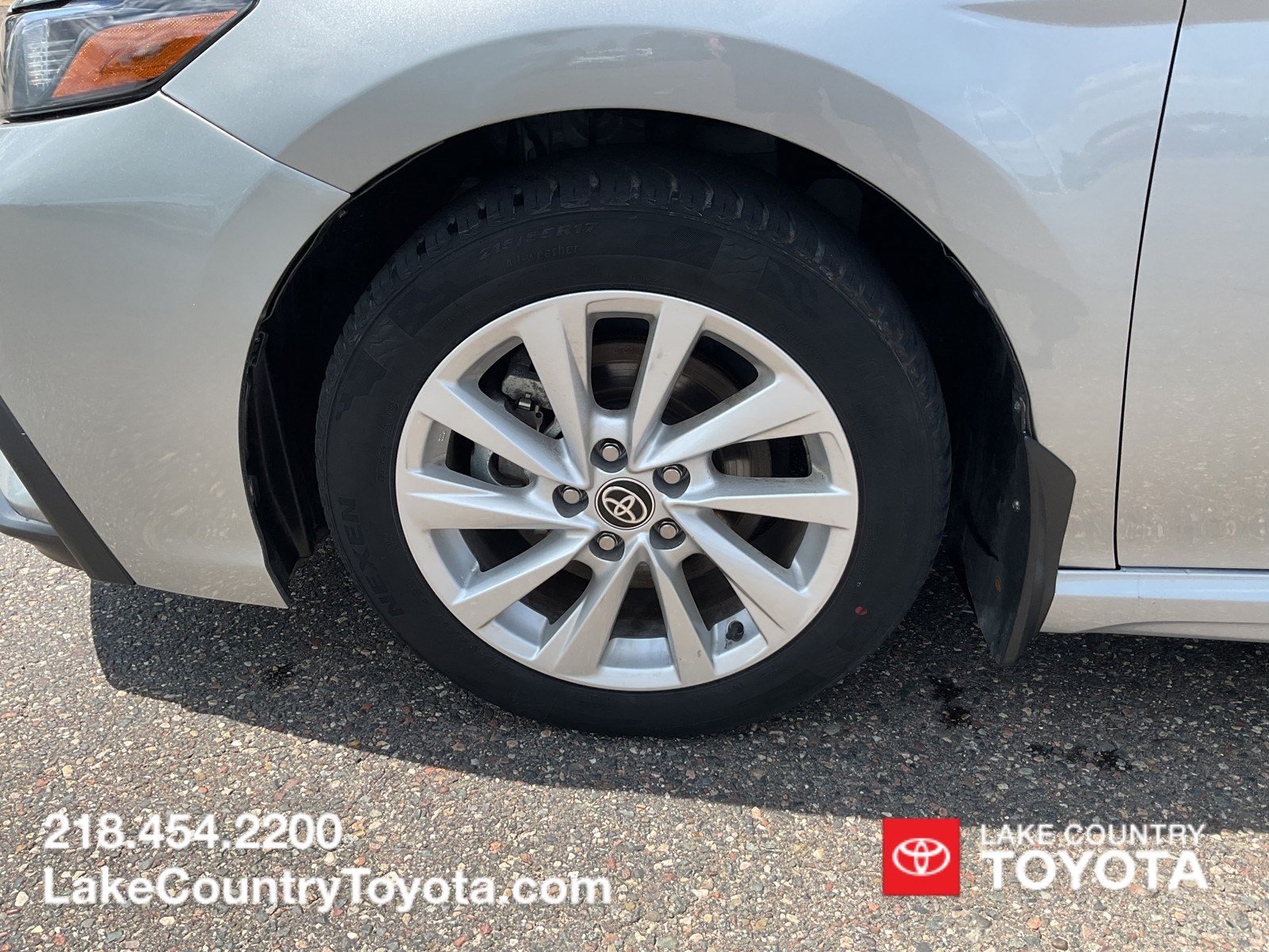 Used 2024 Toyota Camry SE FWD image 9