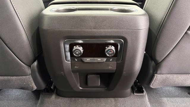 New 2026 Chevrolet Tahoe High Country AWD/4WD image 34