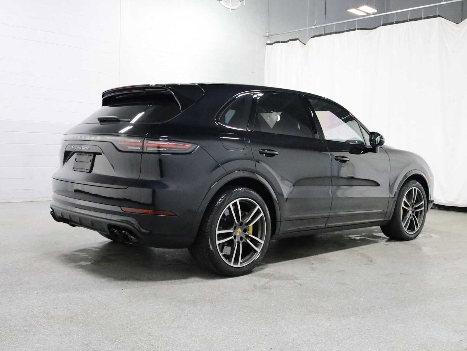 Used 2019 Porsche Cayenne Turbo AWD/4WD image 9