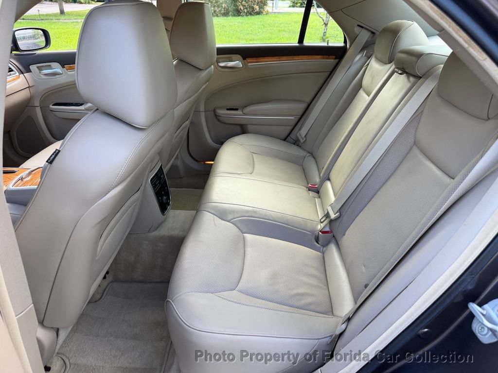 Used 2013 Chrysler 300 C RWD image 10