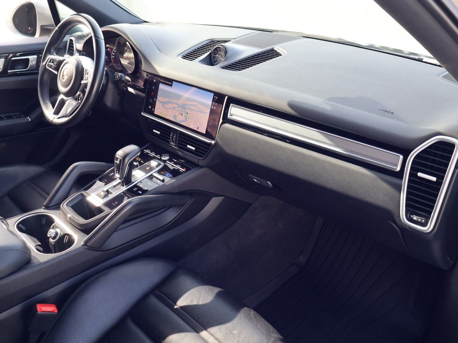 Certified 2023 Porsche Cayenne S AWD/4WD image 25