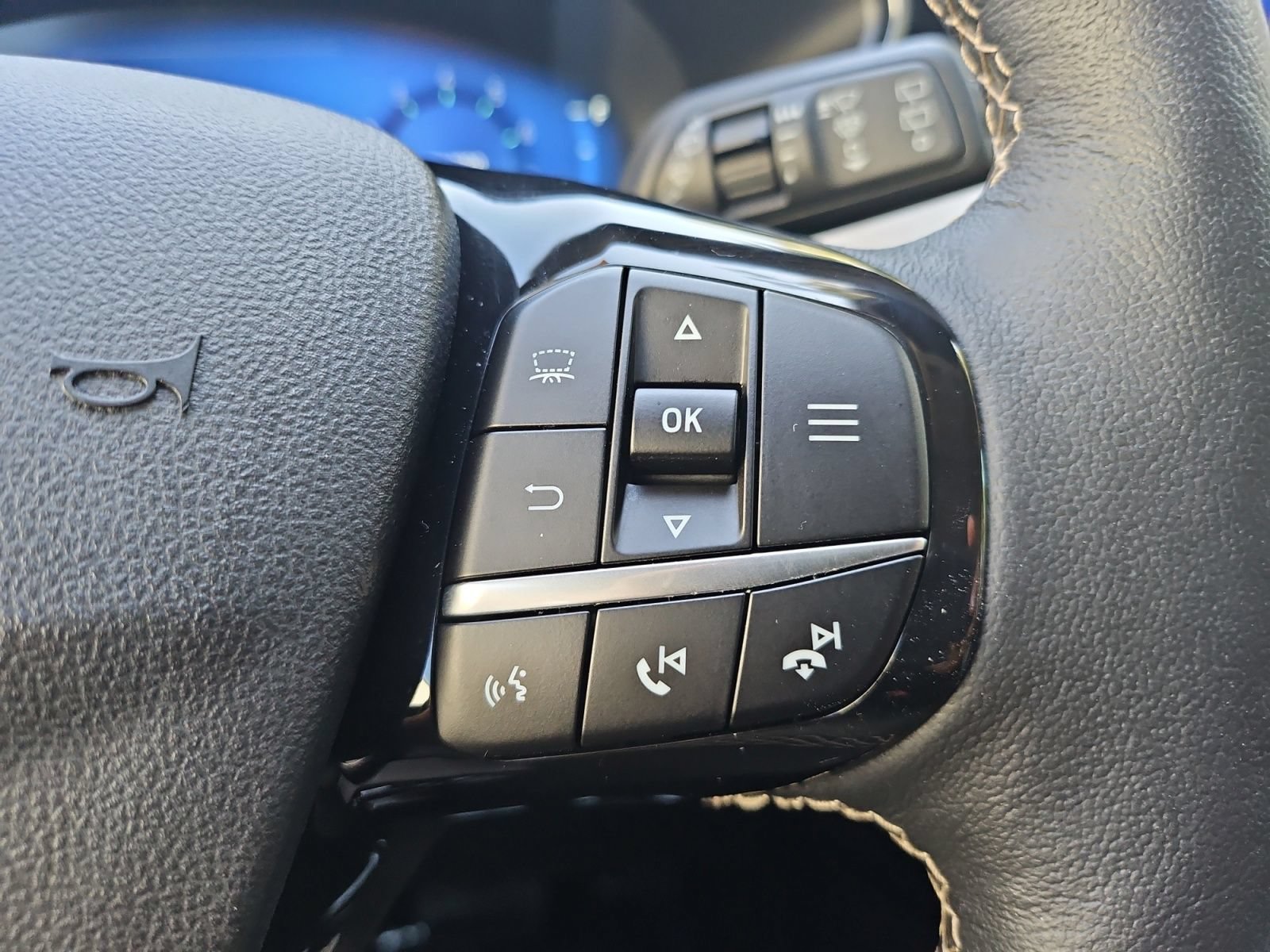 Used 2021 Ford Escape Titanium w/ Titanium Elite Package AWD/4WD image 29