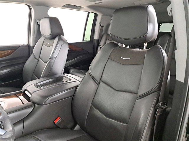 Used 2020 Cadillac Escalade ESV Premium Luxury image 21