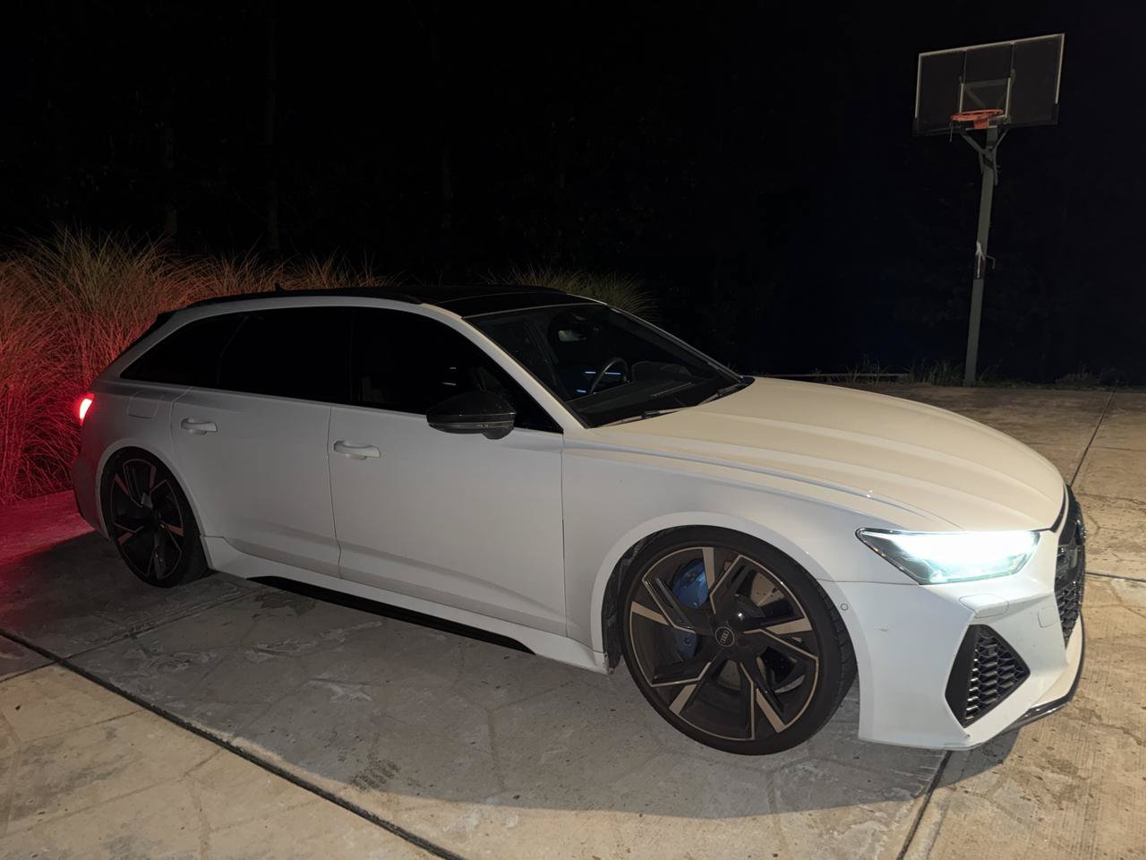 Used 2021 Audi RS 6 AWD/4WD image 10
