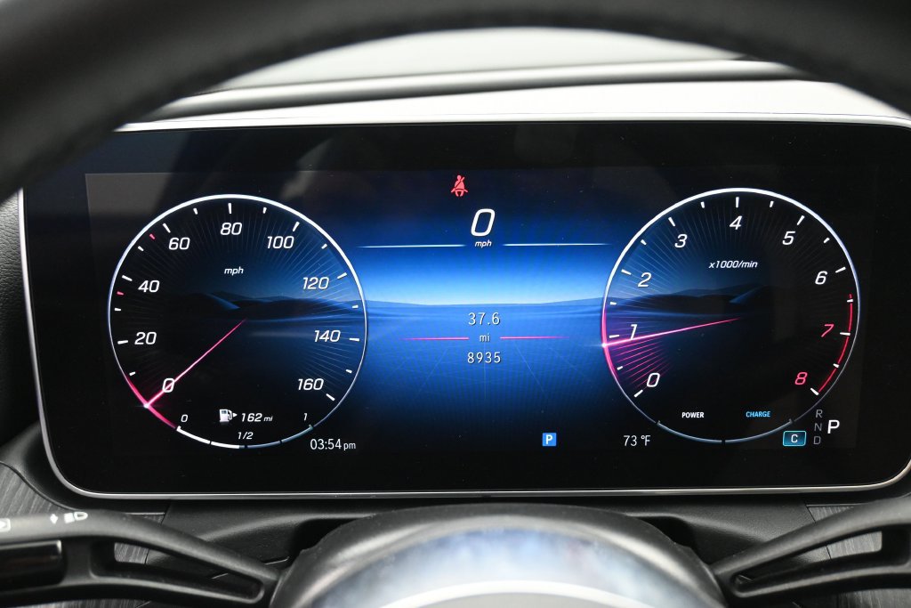 Used 2025 Mercedes-Benz C 300 4MATIC Sedan w/ Exclusive Trim Package image 19