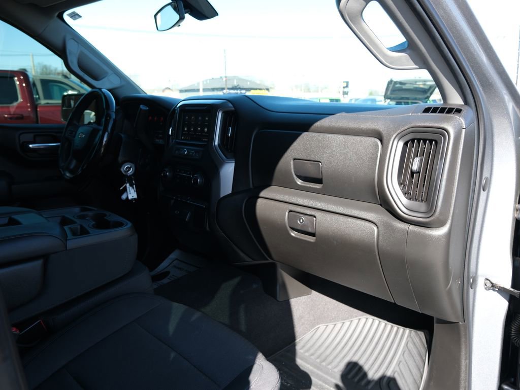 Used 2020 Chevrolet Silverado 1500 Custom w/ Custom Value Package image 29