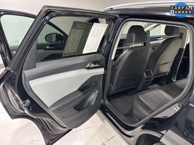 Used 2023 Volkswagen Taos SE w/ Black Wheel Package image 24
