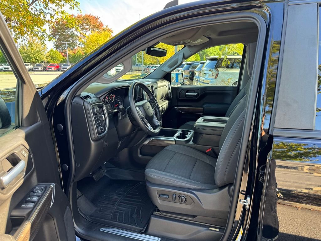 Used 2022 Chevrolet Silverado 1500 RST w/ Safety Package image 11