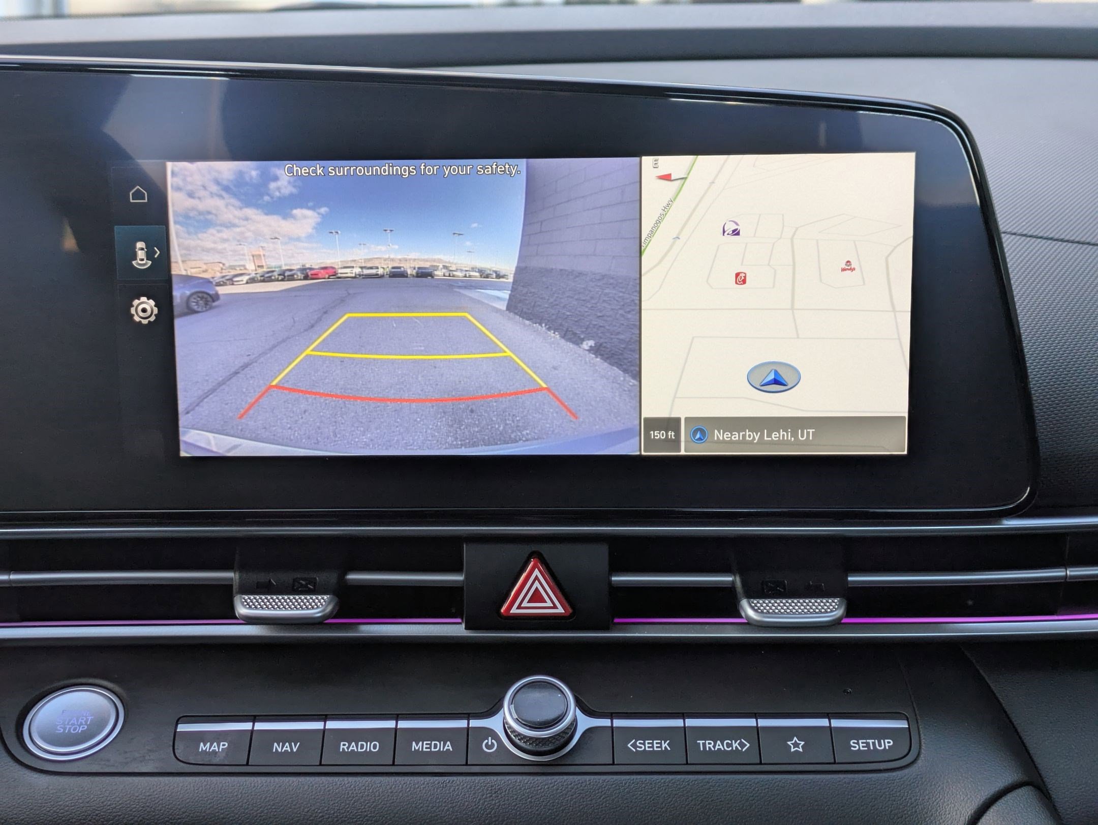 Used 2024 Hyundai Elantra SEL w/ Convenience Package image 16