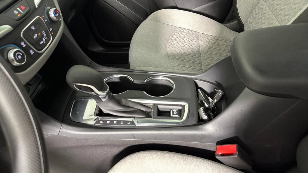 Used 2024 Chevrolet Equinox LS w/ Driver Confidence II Package FWD image 24