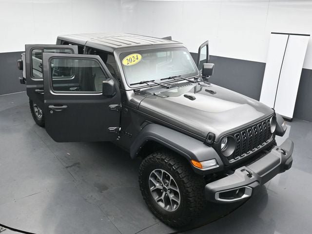Used 2024 Jeep Gladiator Sport AWD/4WD image 36