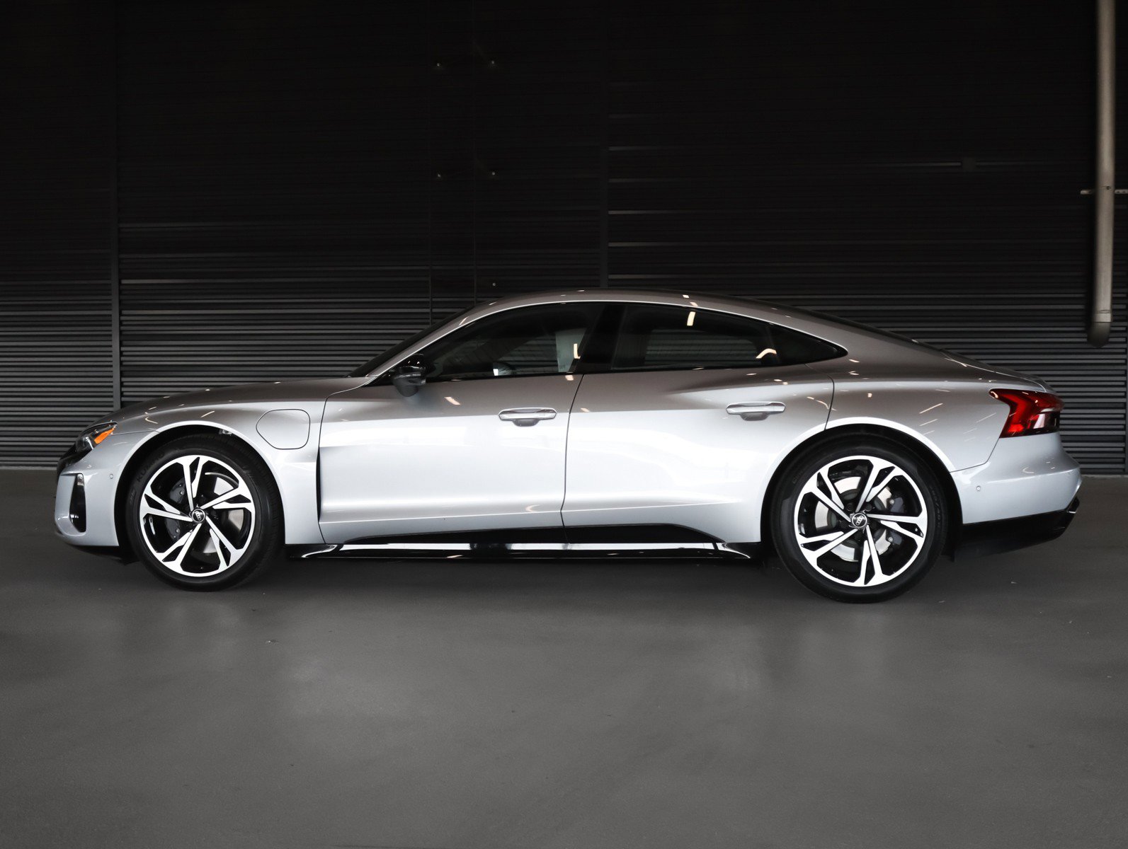 Used 2024 Audi e-tron GT Prestige w/ Prestige Package AWD/4WD image 13