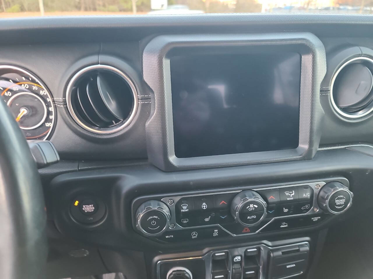 Used 2021 Jeep Gladiator Overland w/ Popular Equipment Package image 16