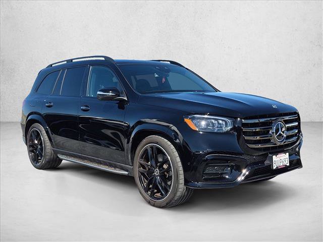 Used 2025 Mercedes-Benz GLS 580 4MATIC image 3