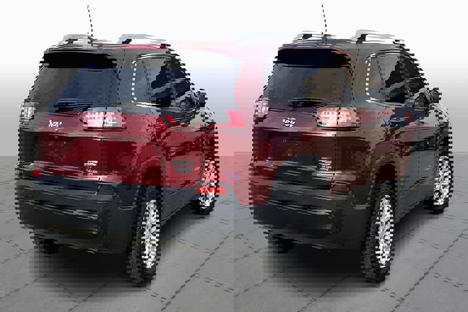 Used 2019 Jeep Cherokee Latitude w/ Popular Appearance Group image 13