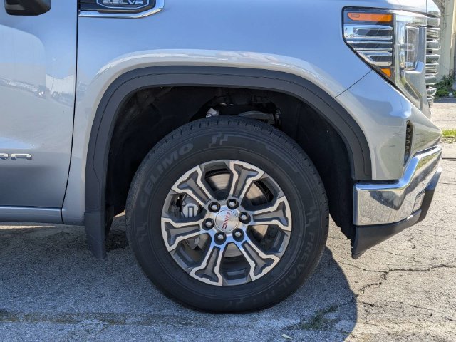 Used 2025 GMC Sierra 1500 SLT RWD image 11