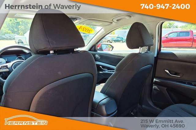Used 2024 Hyundai Elantra SEL image 23