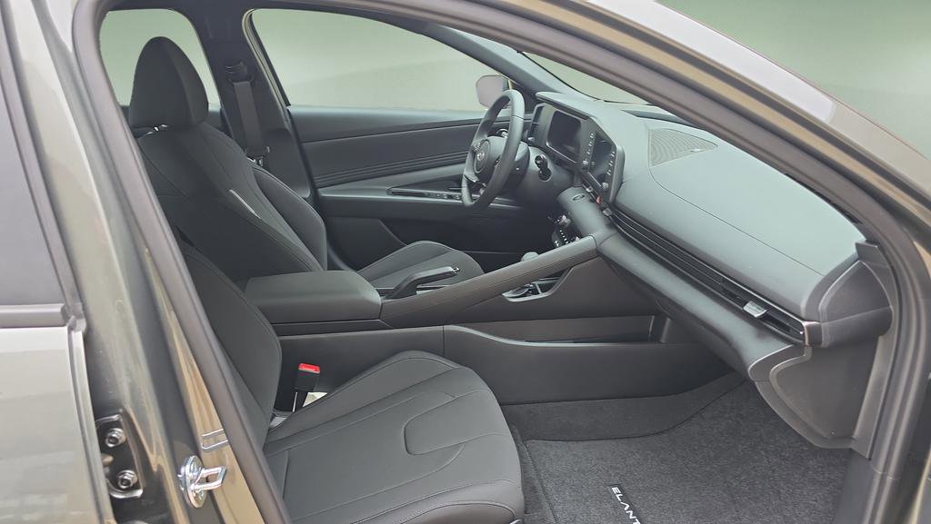 New 2026 Hyundai Elantra Sport FWD image 7