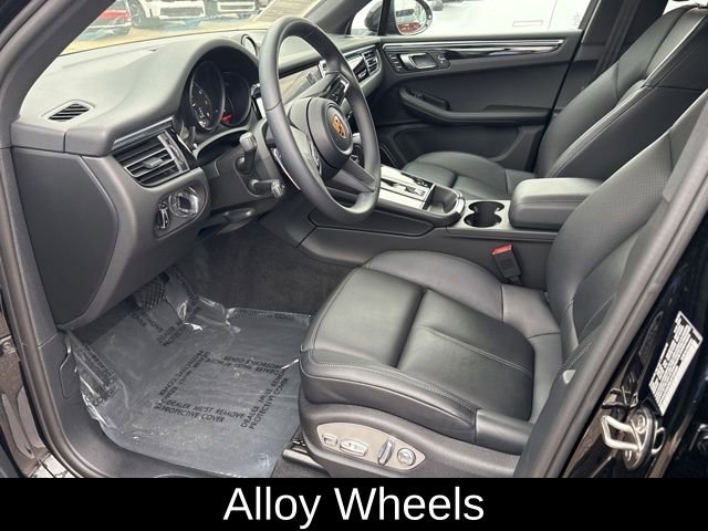 Used 2024 Porsche Macan Base image 19