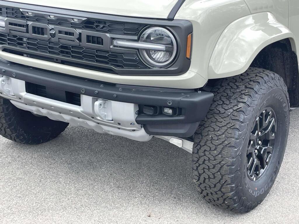 New 2026 Ford Bronco Raptor w/ Interior Carbon Fiber Pack AWD/4WD image 13