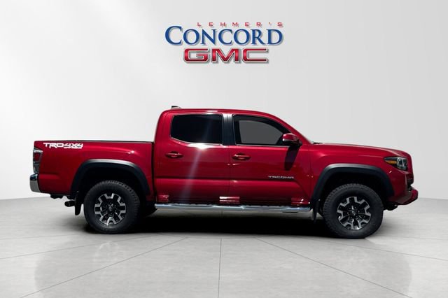 Used 2023 Toyota Tacoma TRD Off-Road AWD/4WD image 3