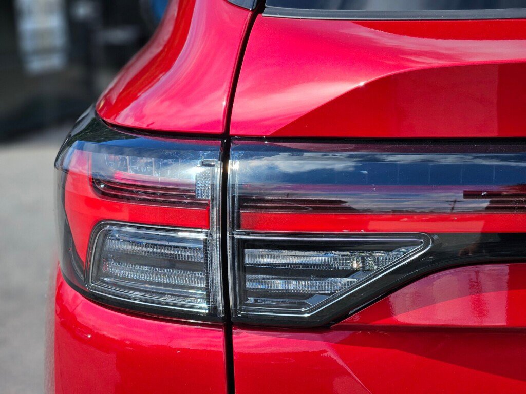 New 2025 Mitsubishi Outlander SEL image 8