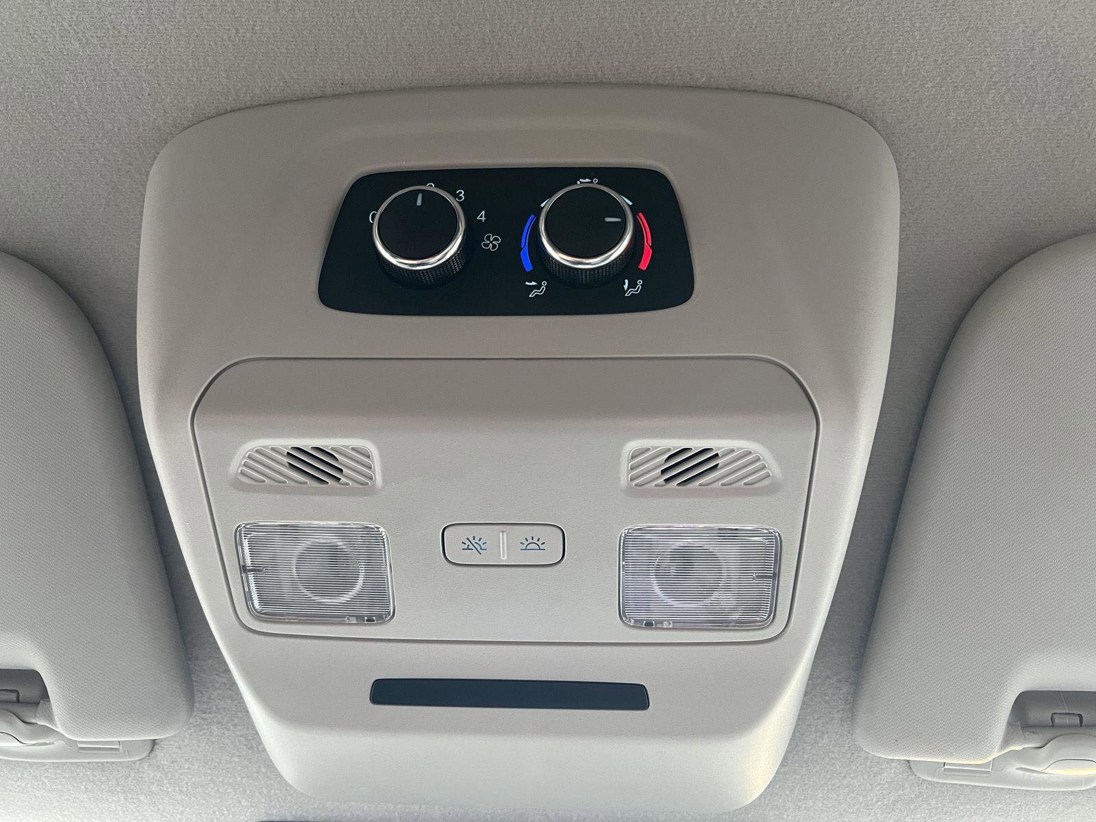 Used 2024 Ford Transit 350 XLT image 34