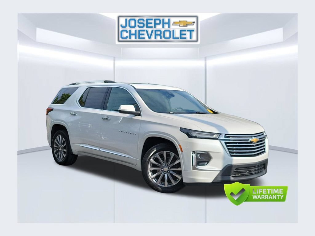 Used 2023 Chevrolet Traverse Premier FWD image 1