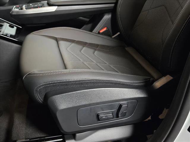 Used 2025 BMW X1 xDrive28i w/ Convenience Package image 4