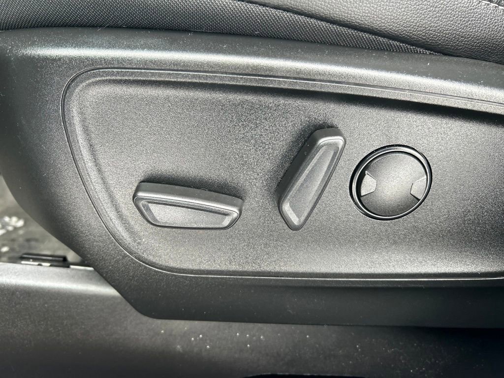 Used 2022 Ford Escape SEL image 19