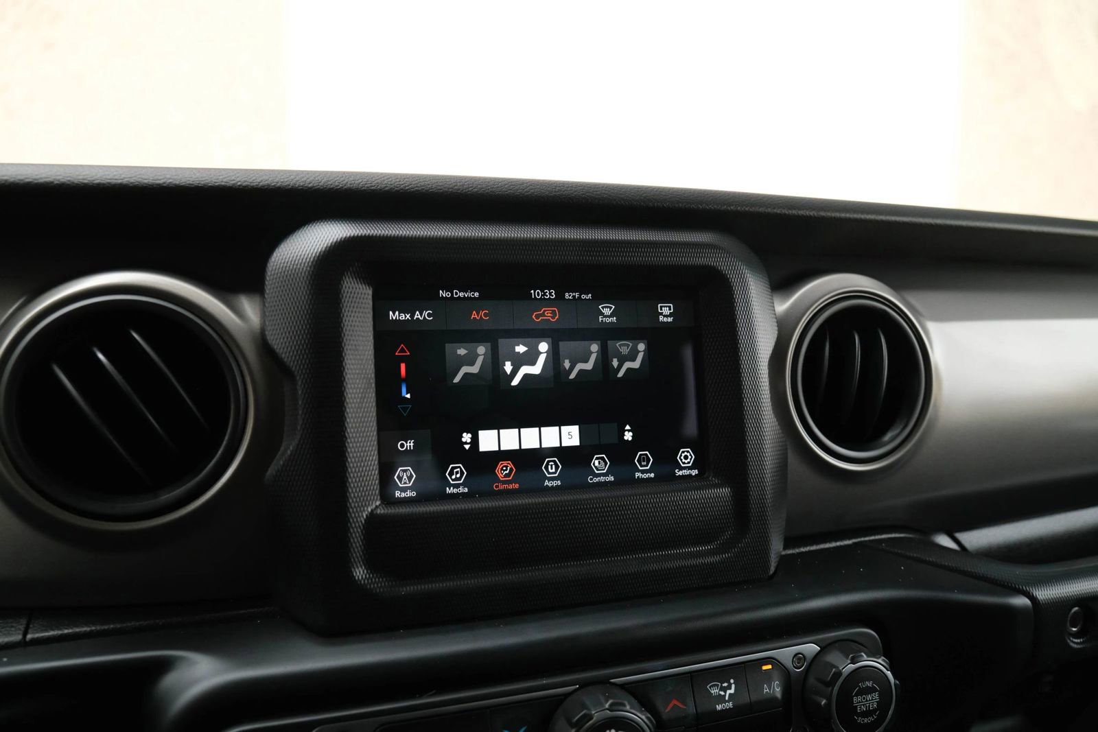 Used 2023 Jeep Wrangler Unlimited Sport image 33