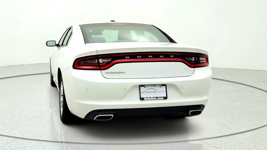 Used 2017 Dodge Charger SE w/ Popular Equipment Group RWD image 6