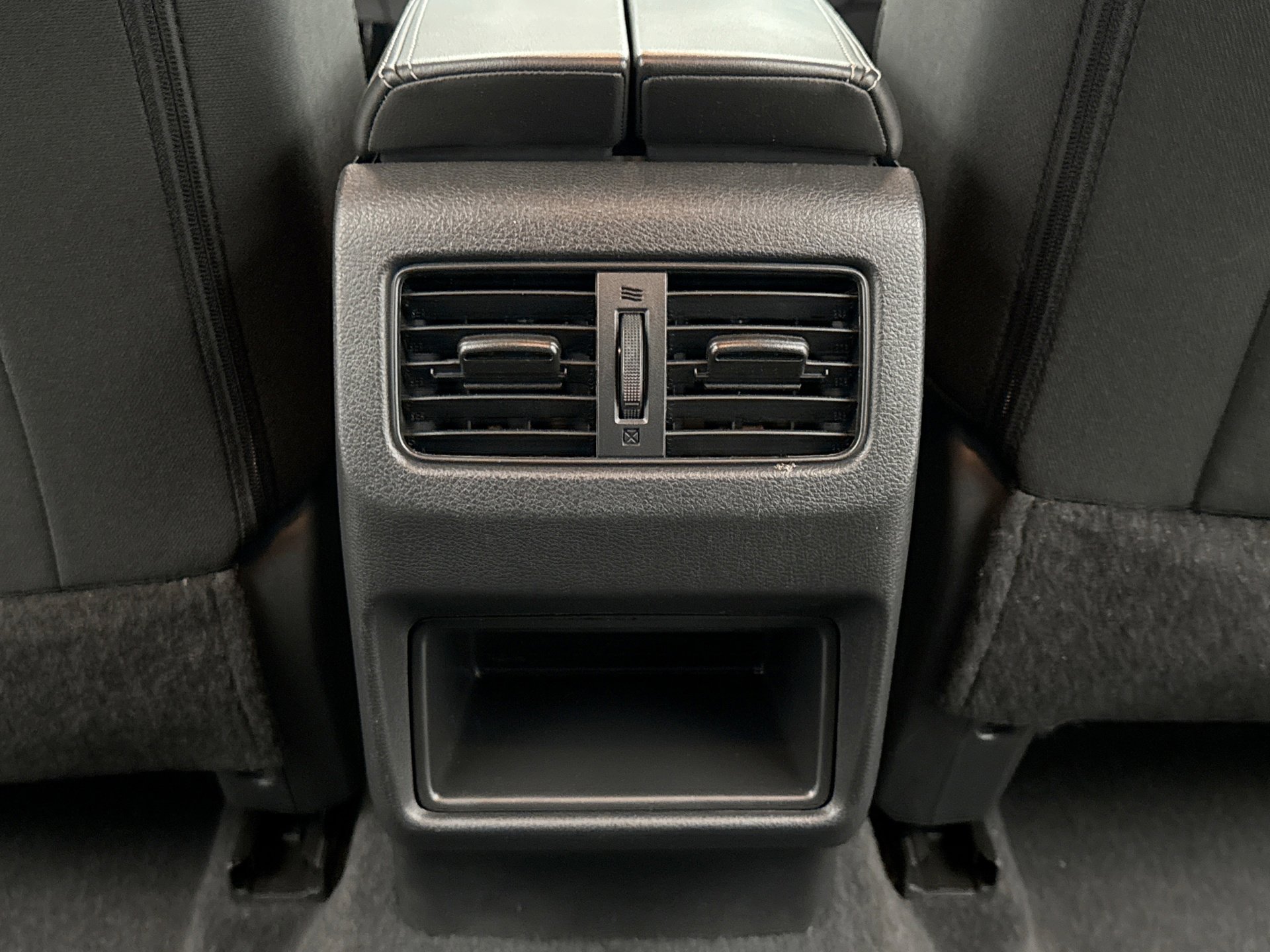 Used 2023 Nissan Rogue S AWD/4WD image 20