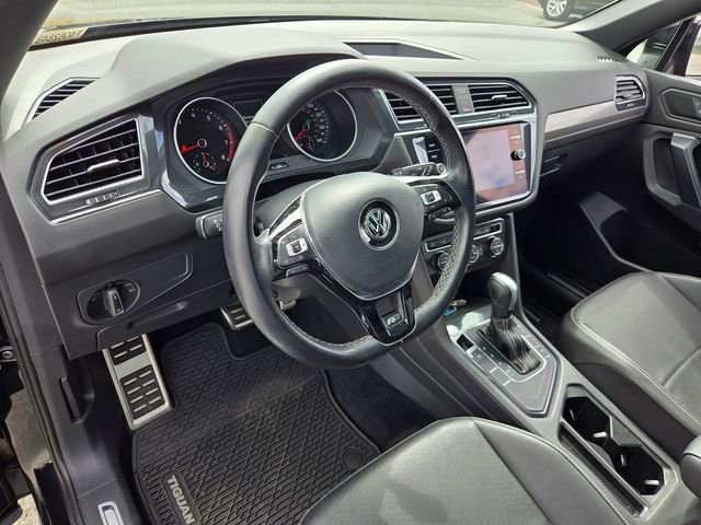Used 2021 Volkswagen Tiguan SE R-Line image 9