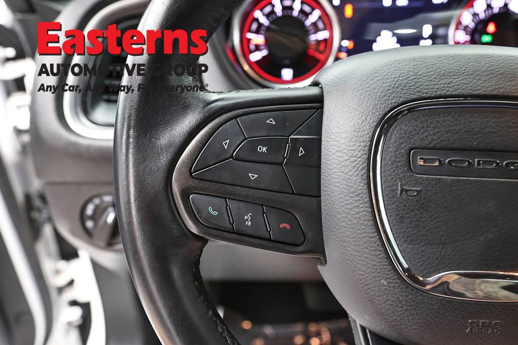 Used 2022 Dodge Challenger SXT image 15