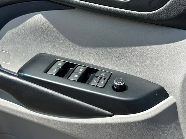 Used 2019 Toyota Highlander XLE AWD/4WD image 12