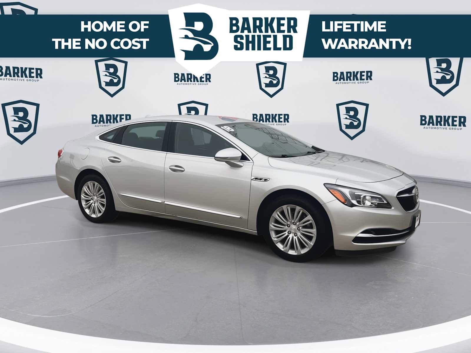 Used 2018 Buick LaCrosse Essence FWD image 2