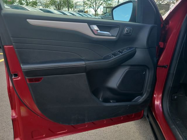 Certified 2022 Ford Escape SEL w/ Technology Package AWD/4WD image 11