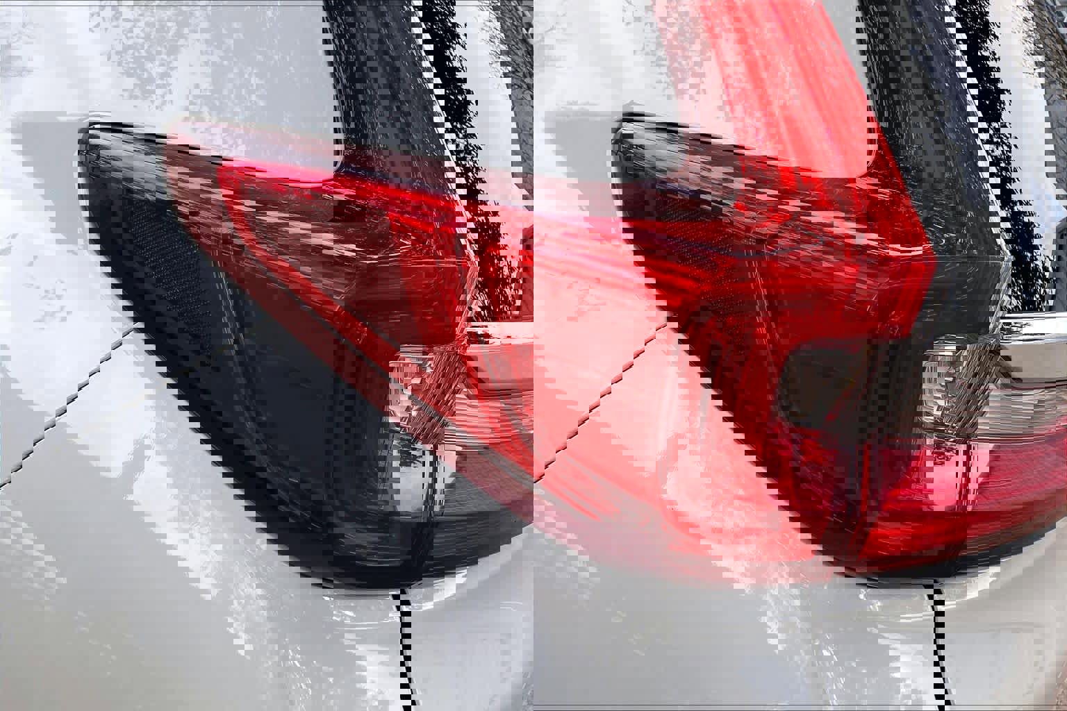 Used 2018 Honda CR-V Touring image 24