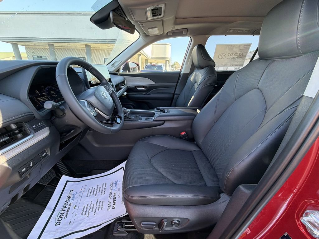 Used 2026 Toyota Grand Highlander Limited image 15