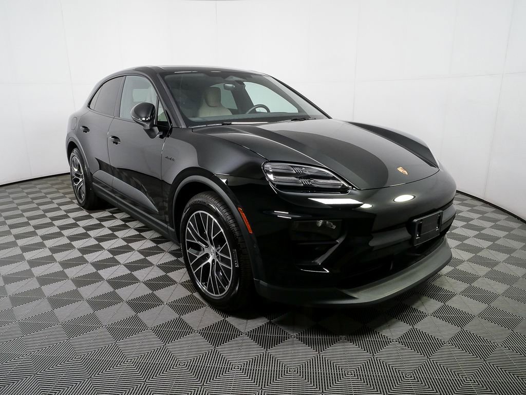Used 2025 Porsche Macan Electric RWD image 28