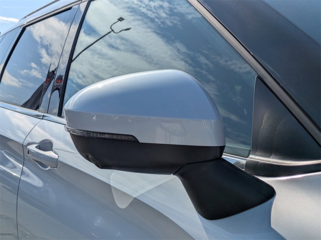 New 2025 Mitsubishi Outlander SEL image 10