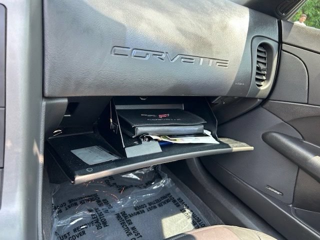 Used 2007 Chevrolet Corvette Convertible w/ Preferred Equipment Group RWD image 27