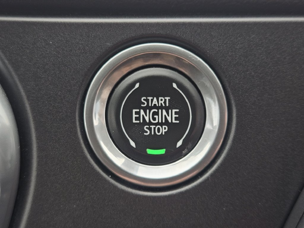Used 2019 Chevrolet Blazer LT FWD image 20
