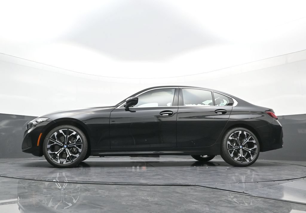 New 2026 BMW 330i xDrive Sedan w/ Premium Package AWD/4WD image 25