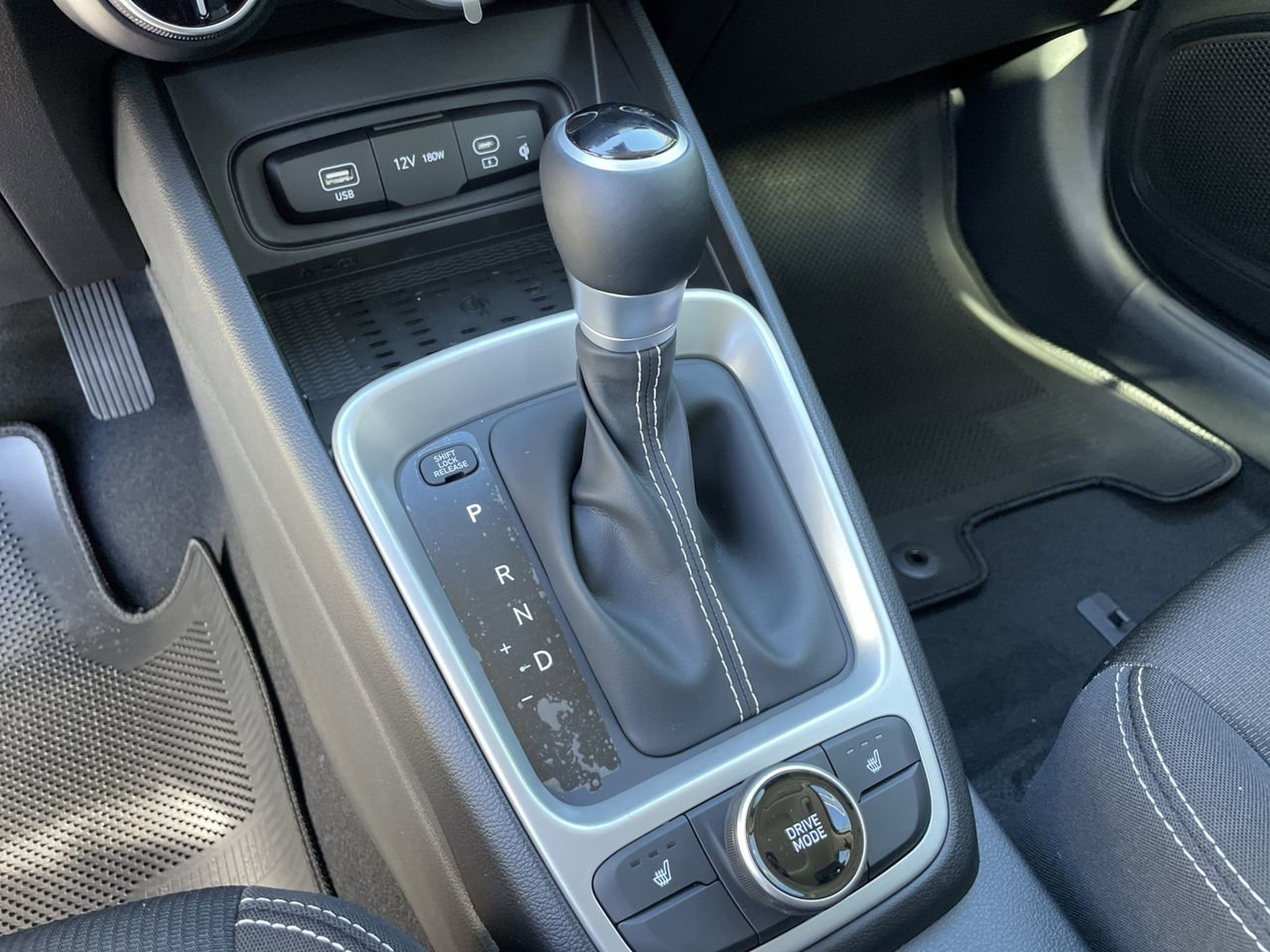 Certified 2026 Hyundai Venue SEL FWD image 15